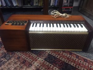 Multi-chord mini organ,